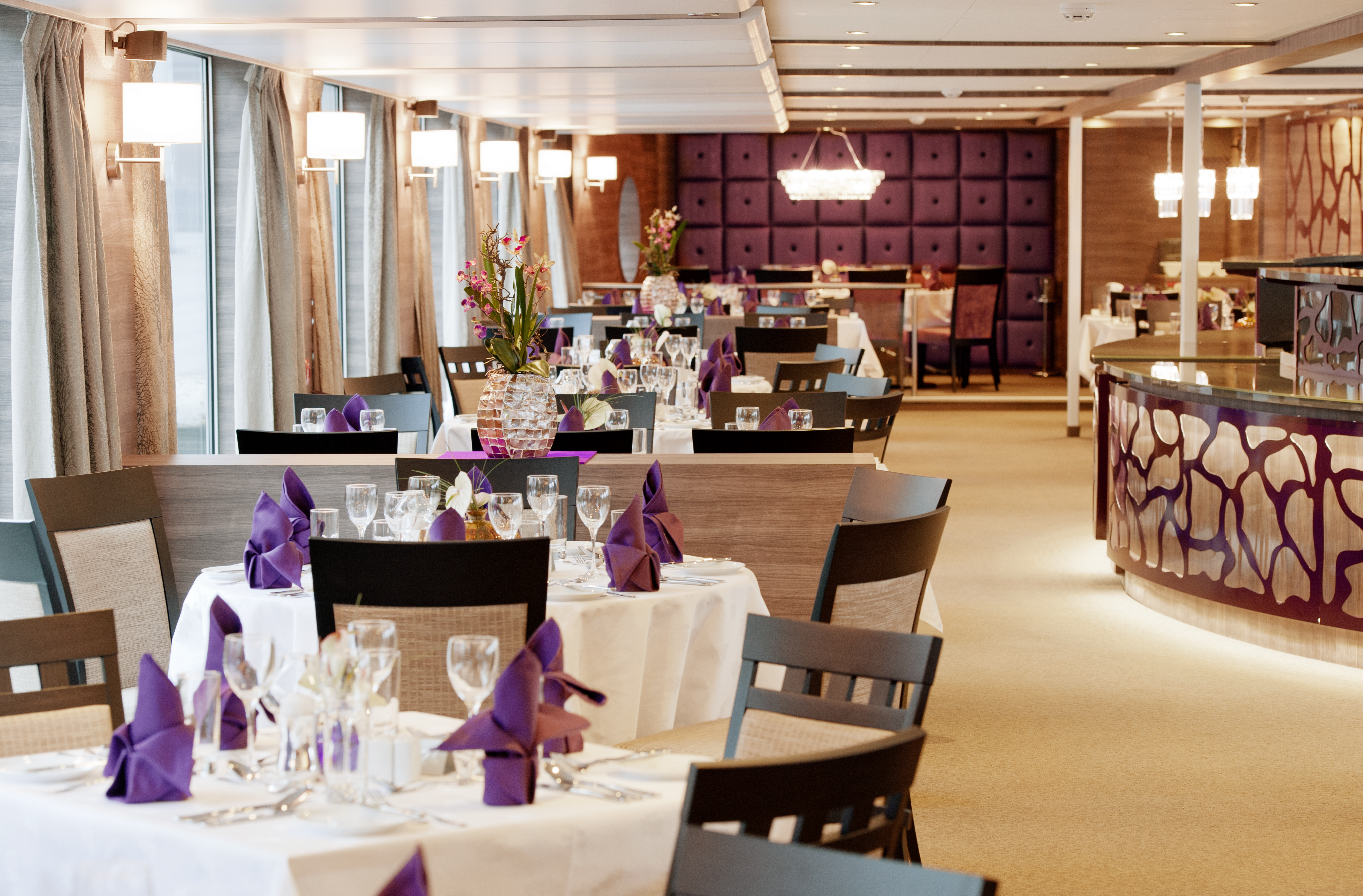 Amadeus River Cruises Amadeus Silver II Interior Restaurant.jpg